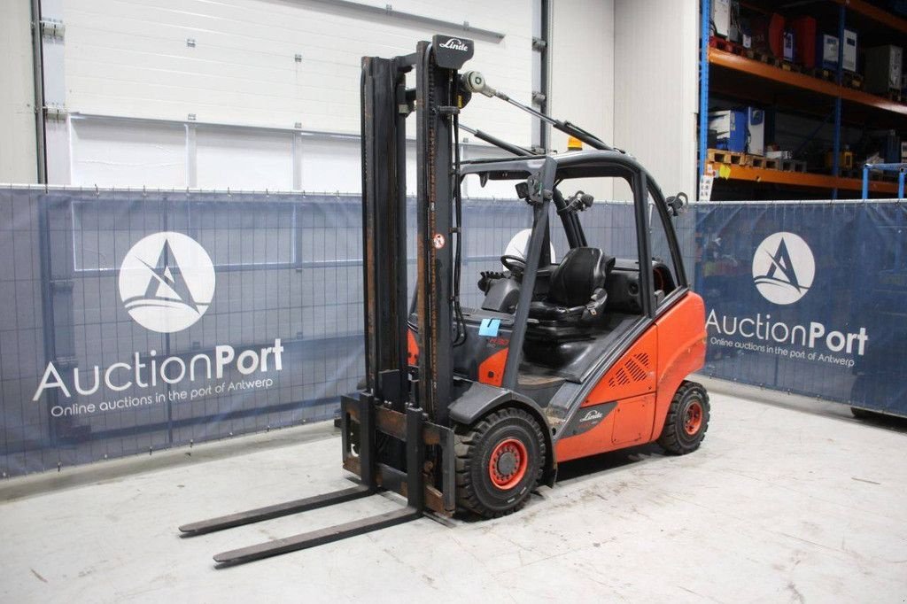 Frontstapler del tipo Linde H30T-02, Gebrauchtmaschine en Antwerpen (Imagen 9)