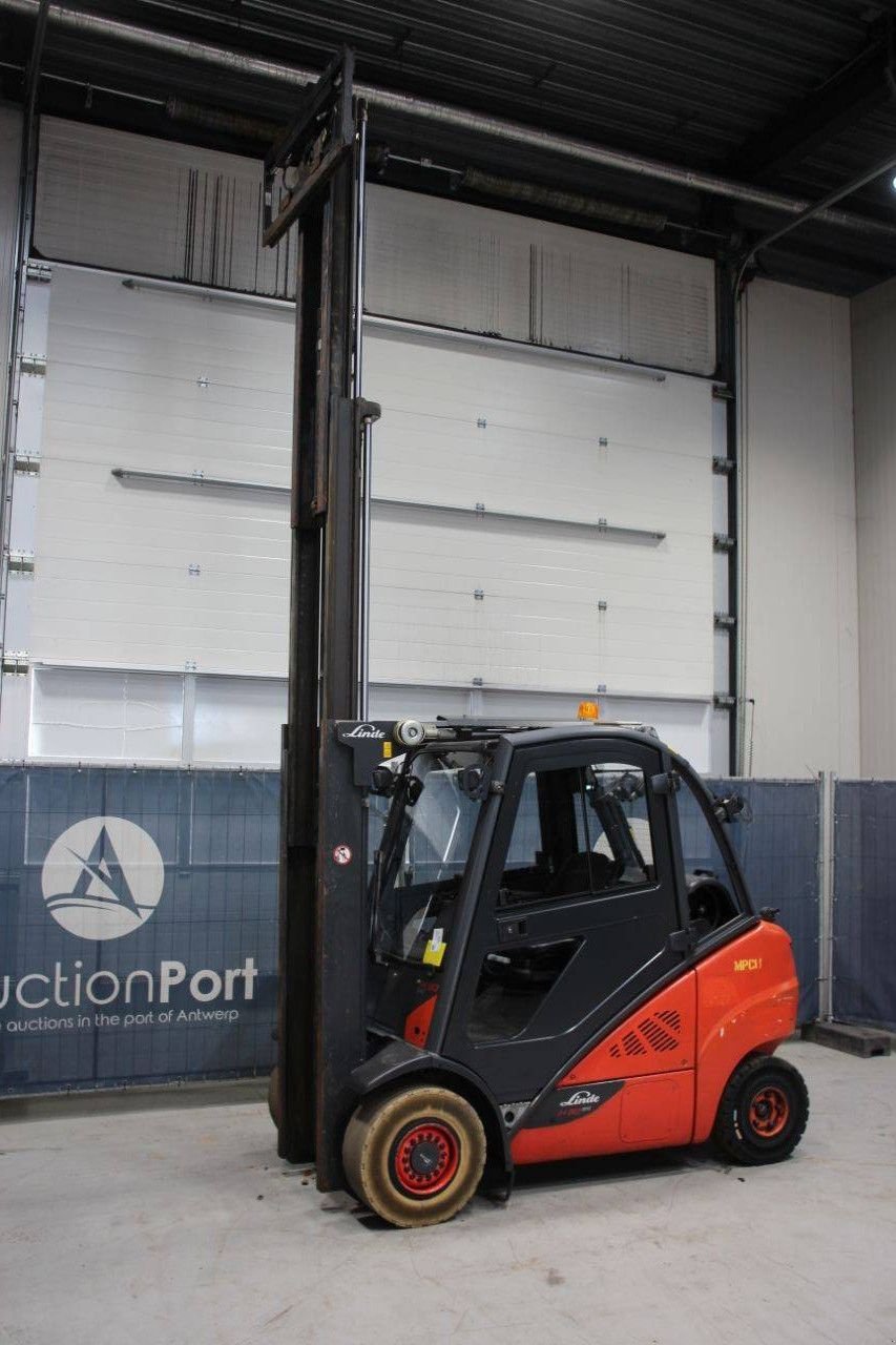 Frontstapler del tipo Linde H30t-02, Gebrauchtmaschine In Antwerpen (Immagine 1)