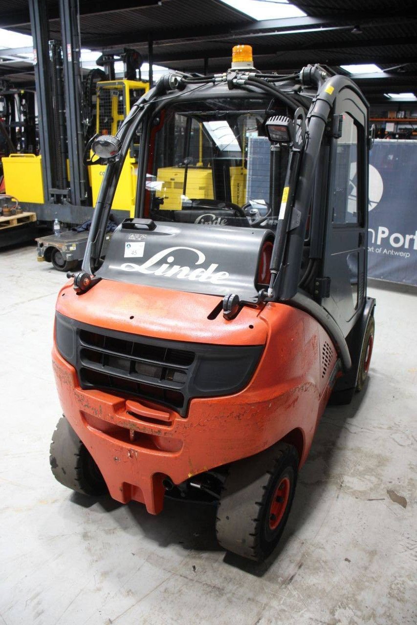 Frontstapler of the type Linde H30t-02, Gebrauchtmaschine in Antwerpen (Picture 5)