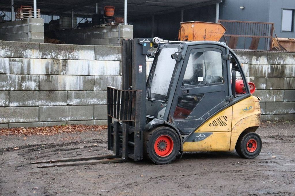 Frontstapler of the type Linde H30T, Gebrauchtmaschine in Antwerpen (Picture 10)