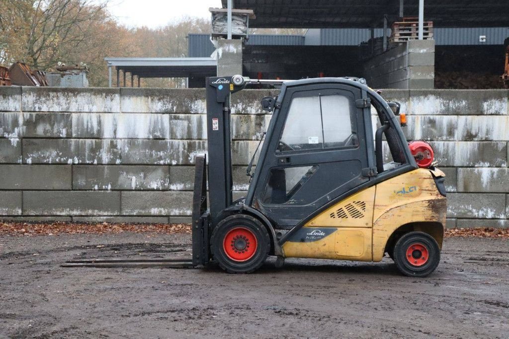 Frontstapler of the type Linde H30T, Gebrauchtmaschine in Antwerpen (Picture 2)