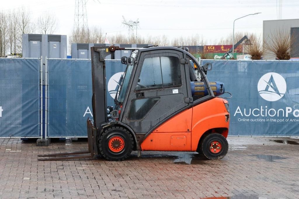 Frontstapler of the type Linde H30T, Gebrauchtmaschine in Antwerpen (Picture 1)