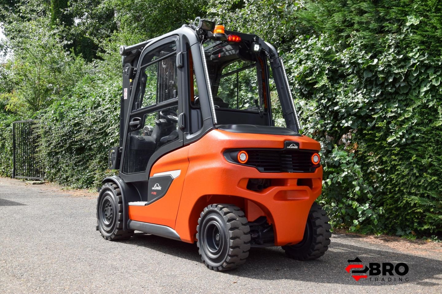 Frontstapler of the type Linde H35D-01 1202, Gebrauchtmaschine in mol (Picture 3)