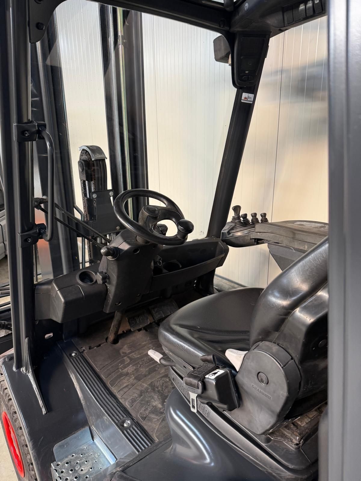 Frontstapler типа Linde H35D-01, Gebrauchtmaschine в Vianen (Фотография 4)