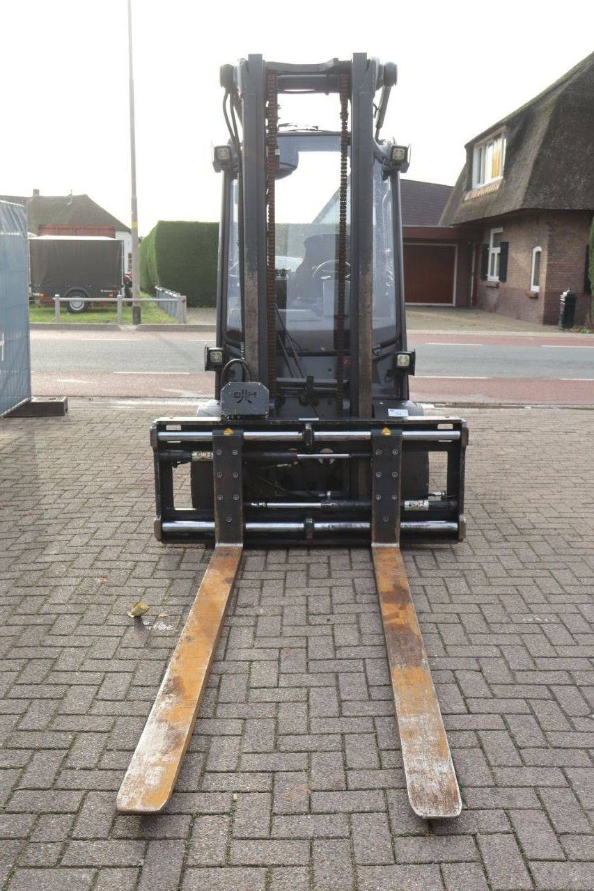 Frontstapler typu Linde H35D-01, Gebrauchtmaschine v Antwerpen (Obrázok 8)
