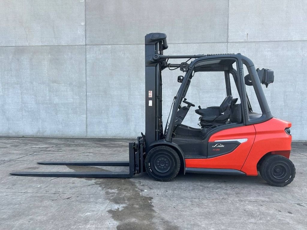 Frontstapler van het type Linde H35D-01, Gebrauchtmaschine in Antwerpen (Foto 1)