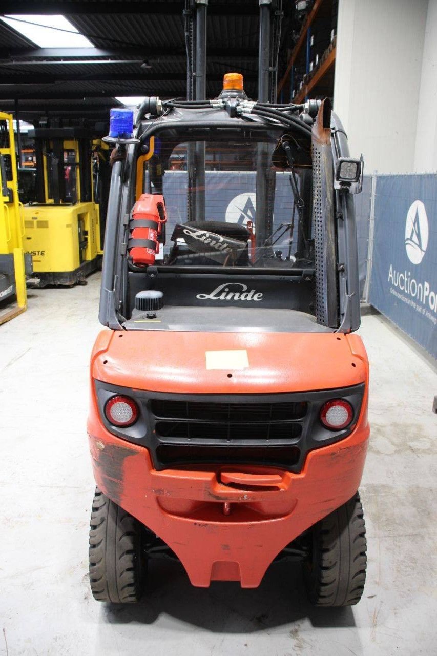 Frontstapler del tipo Linde H35D-02, Gebrauchtmaschine en Antwerpen (Imagen 4)