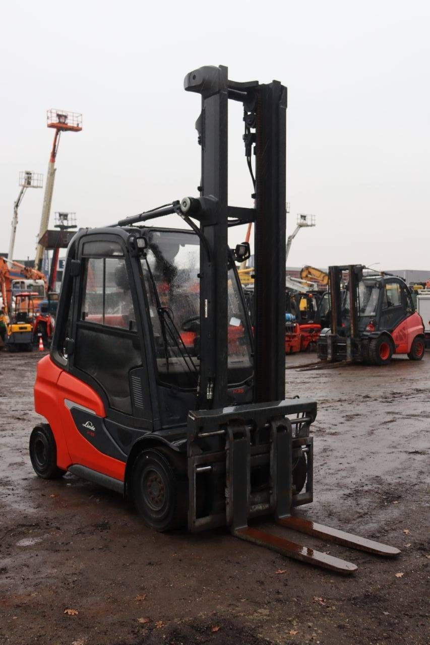 Frontstapler typu Linde H35T-01, Gebrauchtmaschine v Antwerpen (Obrázek 8)