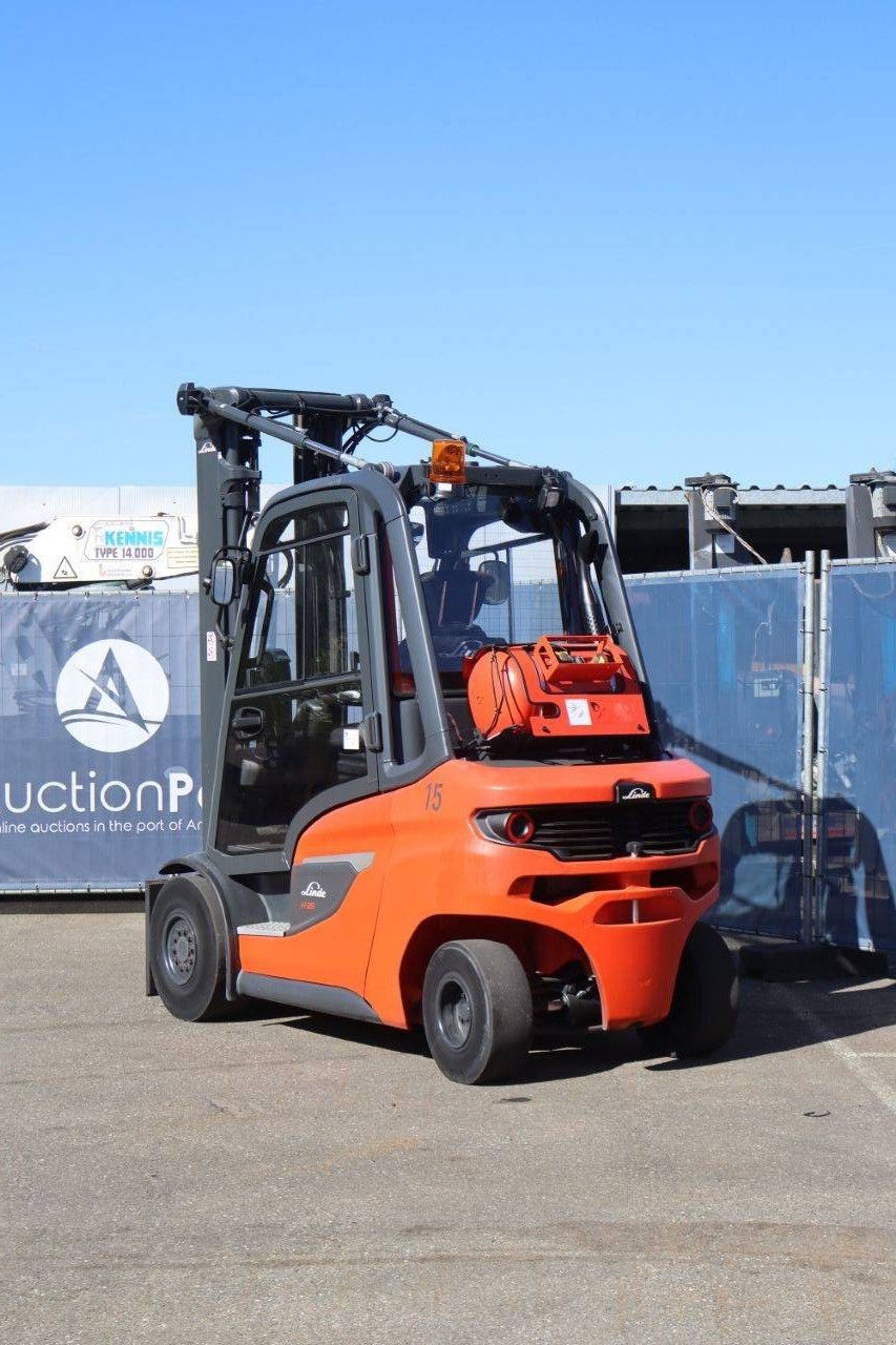 Frontstapler типа Linde H35T-01, Gebrauchtmaschine в Antwerpen (Фотография 4)