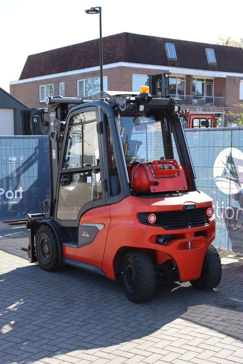 Frontstapler του τύπου Linde H35T-01, Gebrauchtmaschine σε Antwerpen (Φωτογραφία 4)