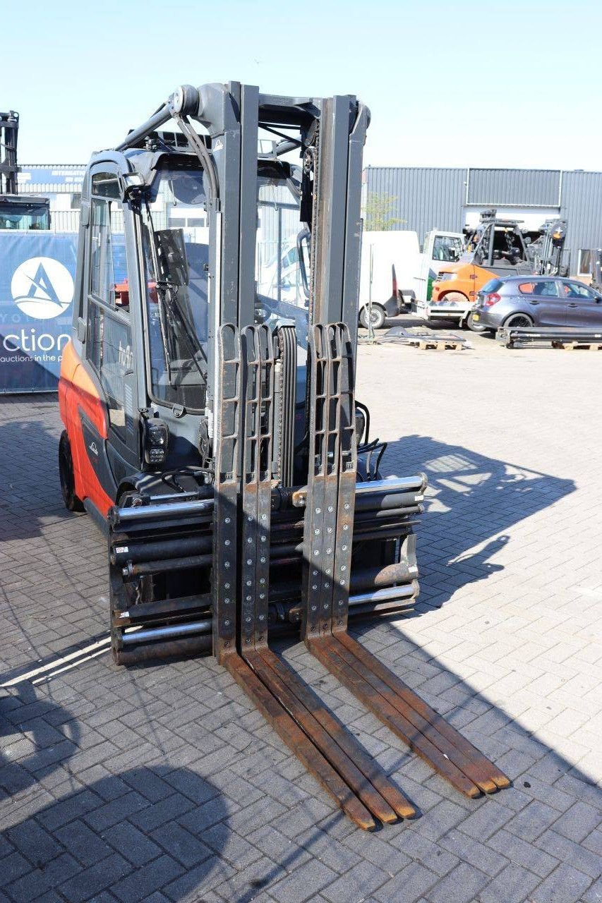 Frontstapler του τύπου Linde H35T-01, Gebrauchtmaschine σε Antwerpen (Φωτογραφία 8)