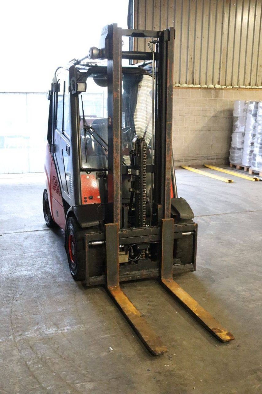Frontstapler za tip Linde H35T-01, Gebrauchtmaschine u Antwerpen (Slika 8)