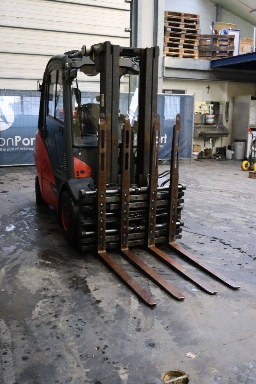 Frontstapler van het type Linde H35T-02, Gebrauchtmaschine in Antwerpen (Foto 8)