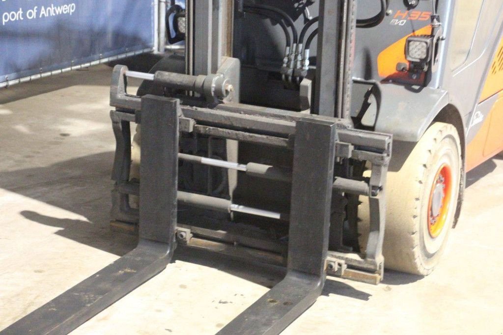 Frontstapler del tipo Linde H35T-02, Gebrauchtmaschine In Antwerpen (Immagine 11)