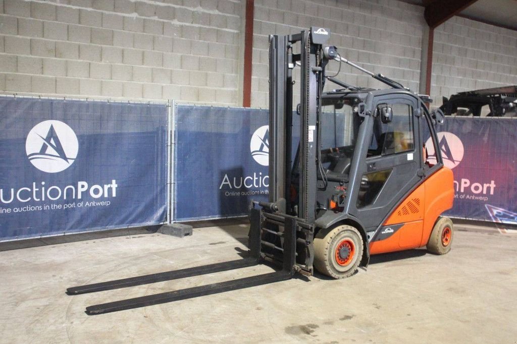 Frontstapler del tipo Linde H35T-02, Gebrauchtmaschine In Antwerpen (Immagine 9)