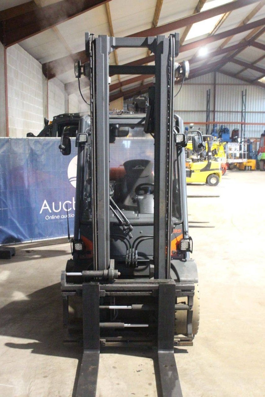 Frontstapler del tipo Linde H35T-02, Gebrauchtmaschine In Antwerpen (Immagine 8)