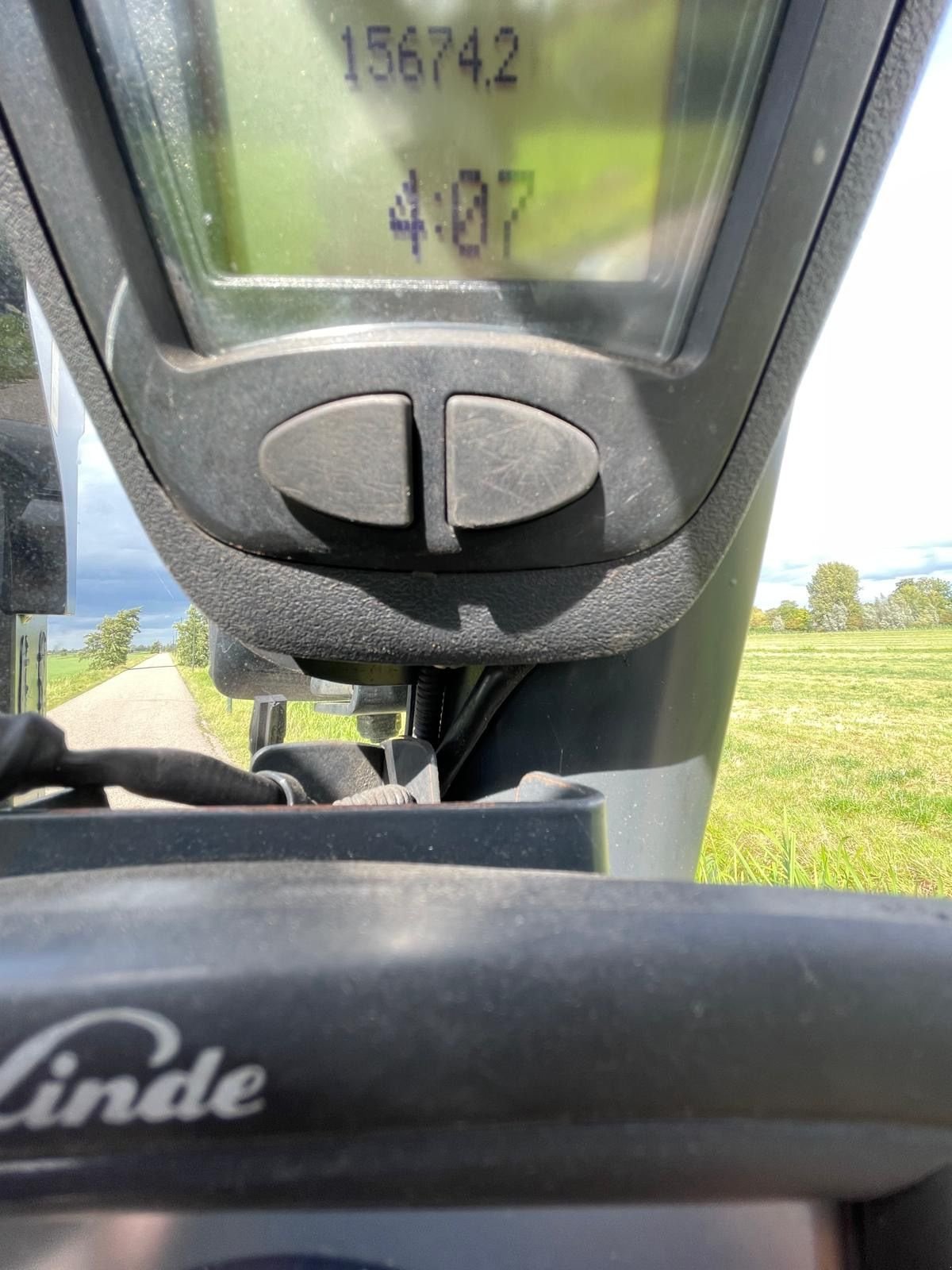 Frontstapler of the type Linde H35T, Gebrauchtmaschine in Giessenburg (Picture 11)