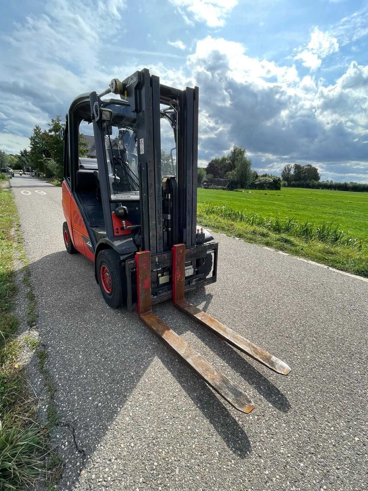 Frontstapler of the type Linde H35T, Gebrauchtmaschine in Giessenburg (Picture 3)