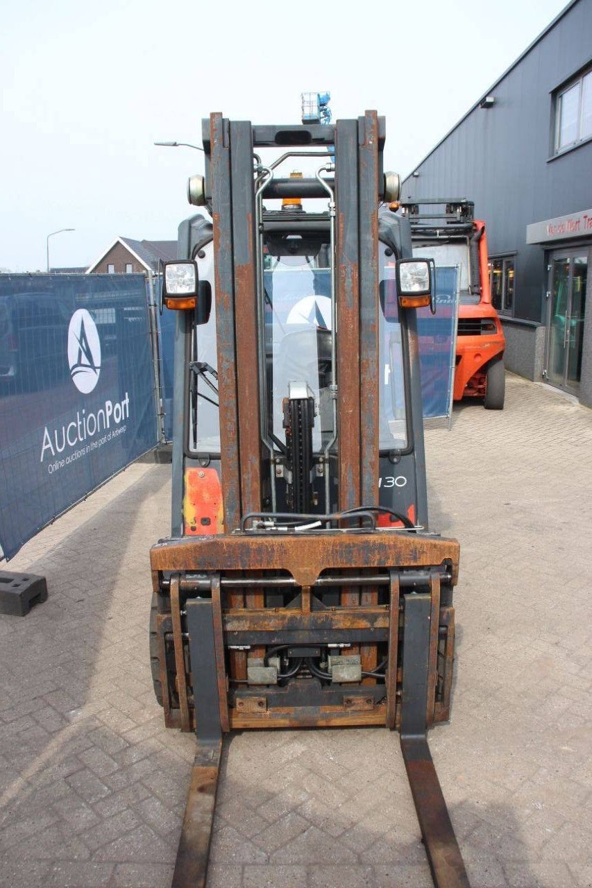 Frontstapler typu Linde H3OT-01, Gebrauchtmaschine v Antwerpen (Obrázok 8)