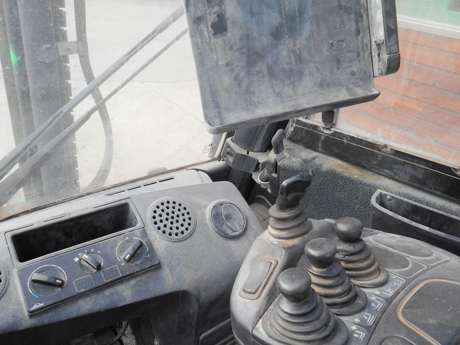 Frontstapler des Typs Linde H40D-02 mit Zwillingsreifen + SS + Kabine, Gebrauchtmaschine in St. Nikolai ob Draßling (Bild 7)