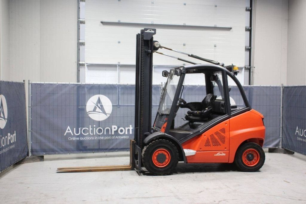 Frontstapler del tipo Linde H45D-02, Gebrauchtmaschine In Antwerpen (Immagine 1)