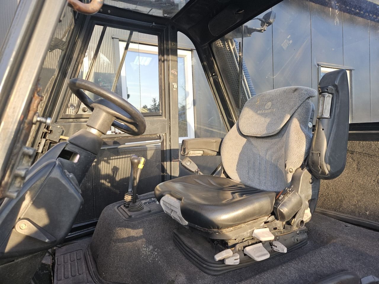 Frontstapler del tipo Linde H70D, Gebrauchtmaschine en Haaksbergen (Imagen 3)