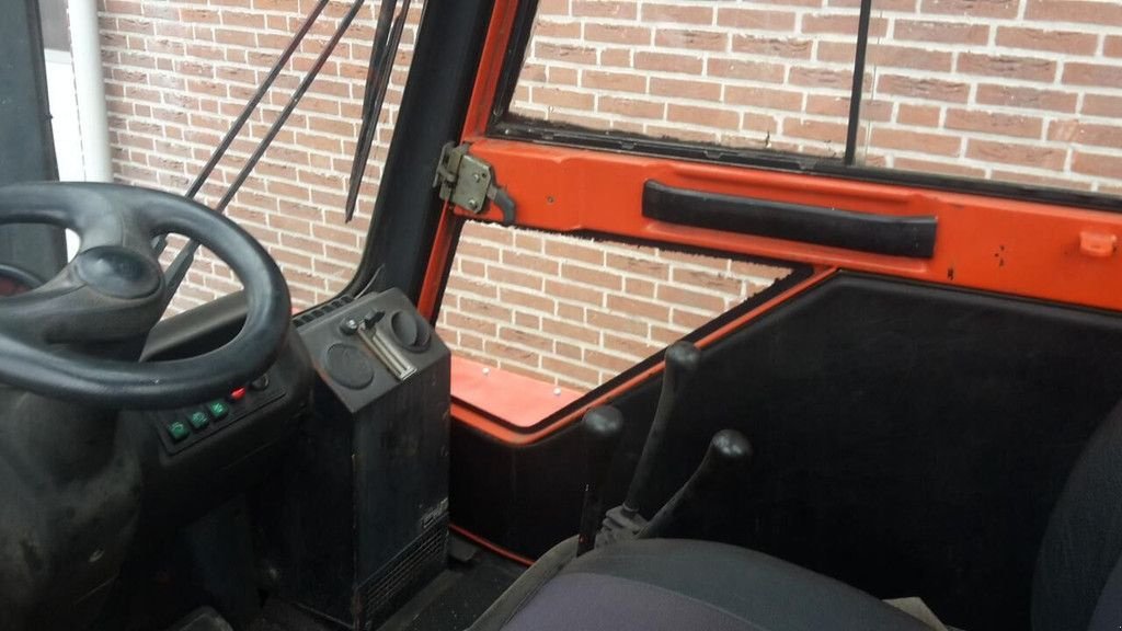 Frontstapler des Typs Linde heftruck, Gebrauchtmaschine in Goudriaan (Bild 4)
