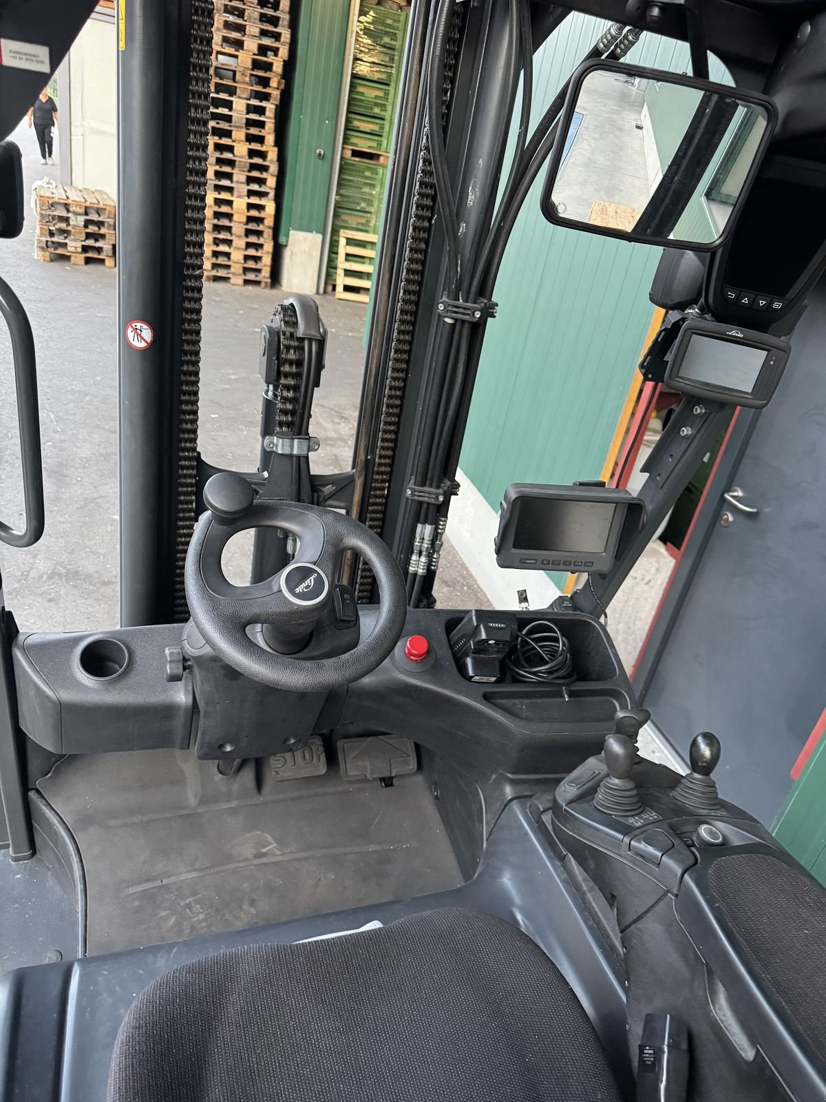 Frontstapler of the type Linde Linde E25, Gebrauchtmaschine in Wolfsbach (Picture 3)