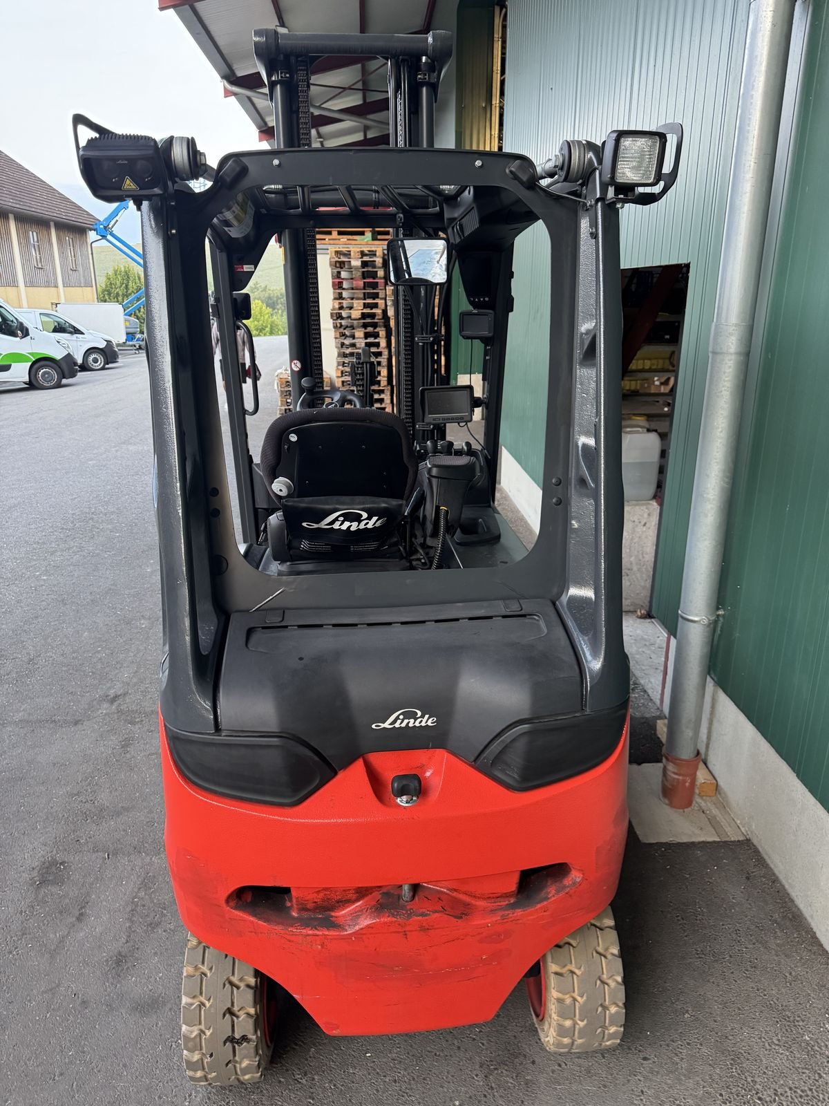 Frontstapler of the type Linde Linde E25, Gebrauchtmaschine in Wolfsbach (Picture 2)