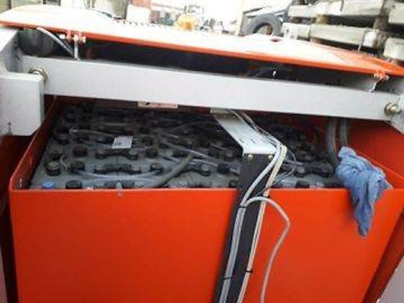 Frontstapler typu Linde Typ-K, Hochregal-/Kommisionierstapler, Gebrauchtmaschine v Bellenberg (Obrázek 11)