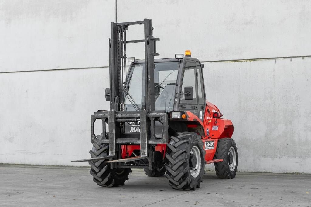 Frontstapler del tipo Manitou M 30-4, Gebrauchtmaschine In Moerbeke (Immagine 1)