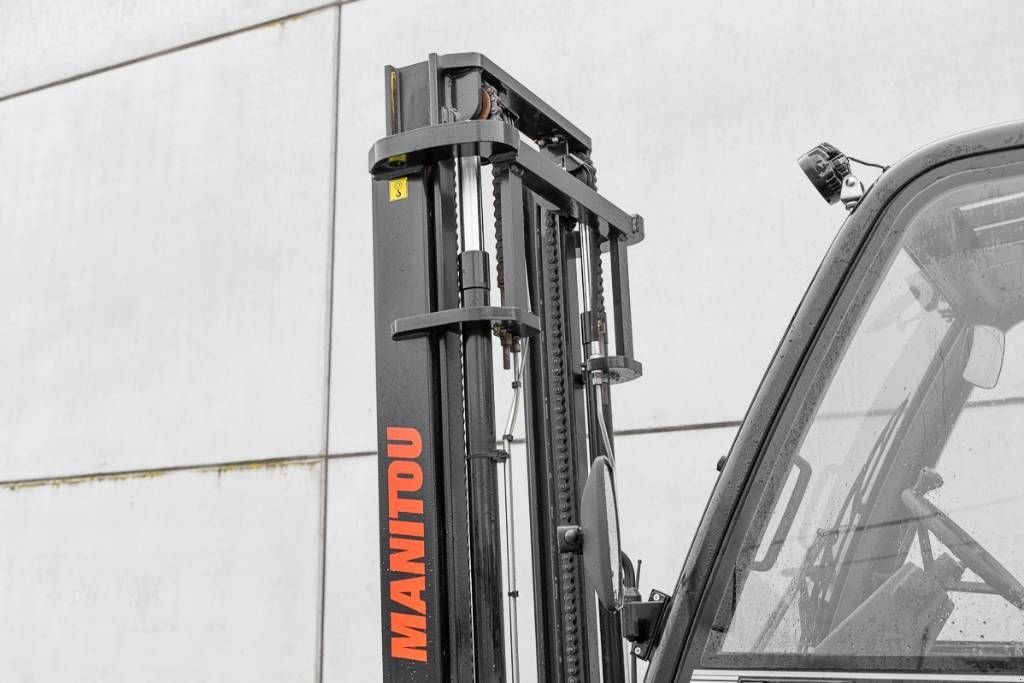 Frontstapler от тип Manitou M 30-4, Gebrauchtmaschine в Moerbeke (Снимка 9)