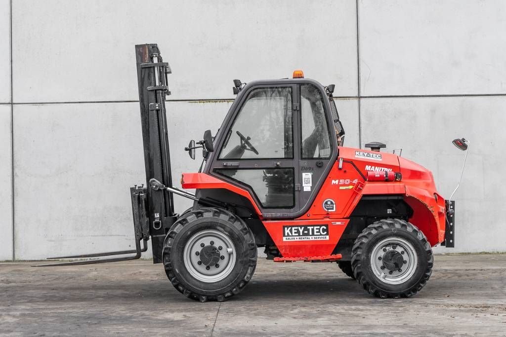 Frontstapler от тип Manitou M 30-4, Gebrauchtmaschine в Moerbeke (Снимка 4)