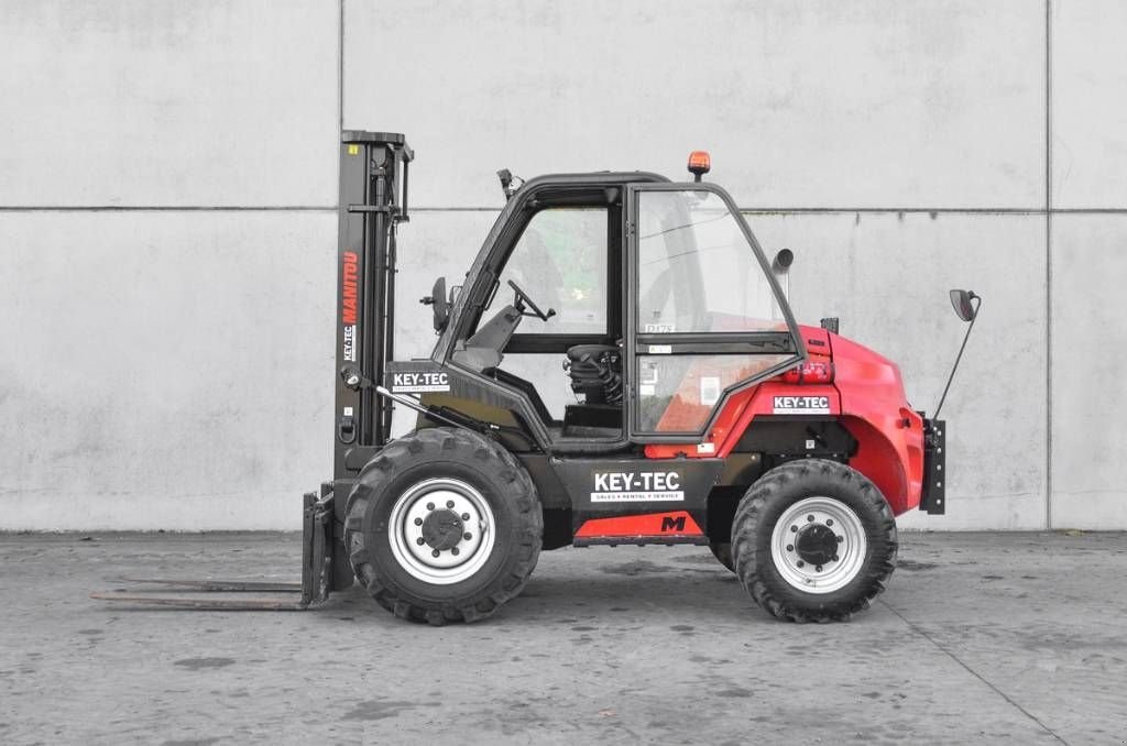 Frontstapler от тип Manitou M 30-4, Gebrauchtmaschine в Moerbeke (Снимка 4)