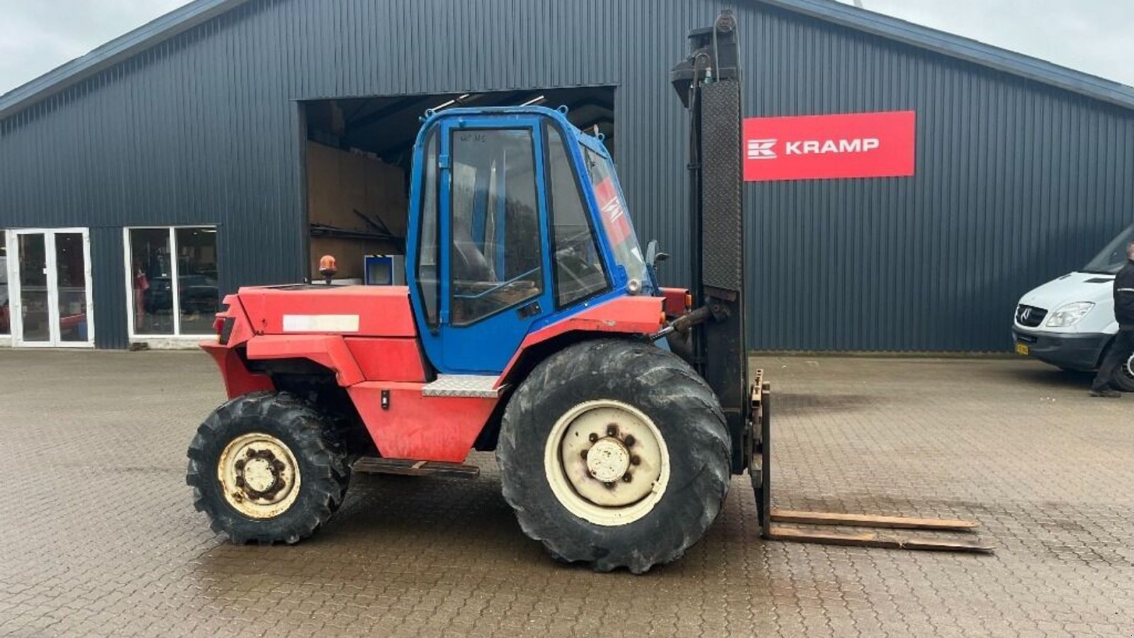 Frontstapler of the type Manitou M 426CP Gaffeltruck 4 X 4, Gebrauchtmaschine in Rødovre (Picture 4)