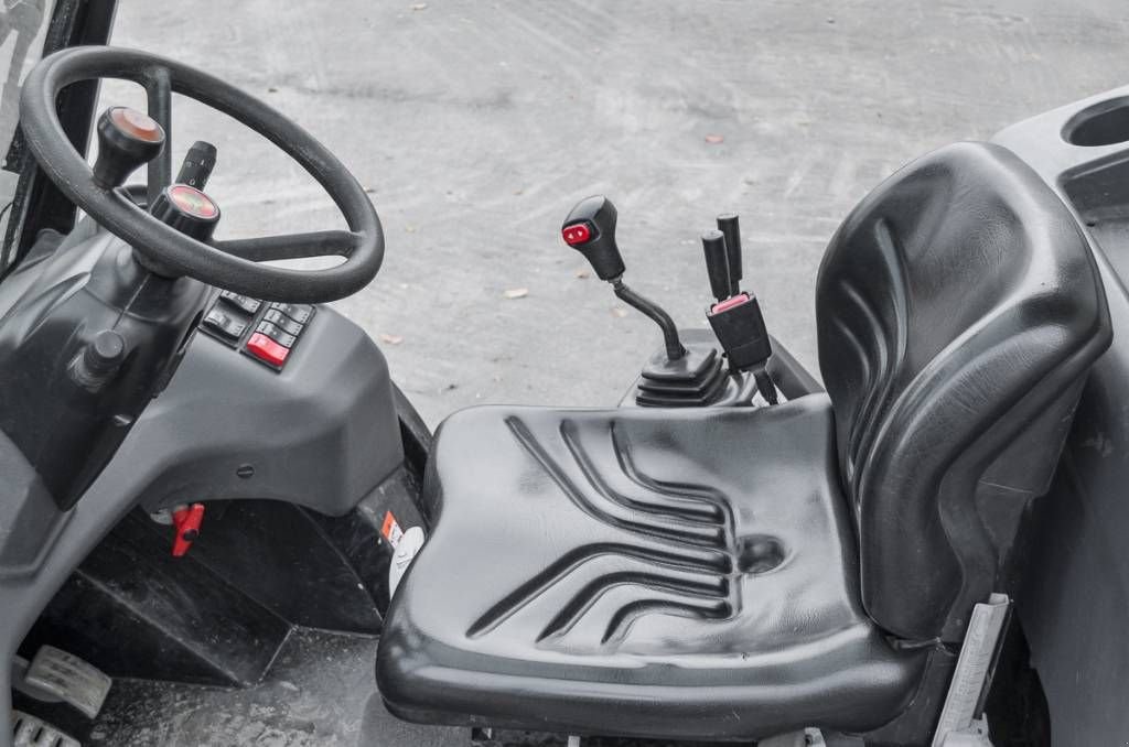 Frontstapler del tipo Manitou MC 25-4 D, Gebrauchtmaschine In Moerbeke (Immagine 11)