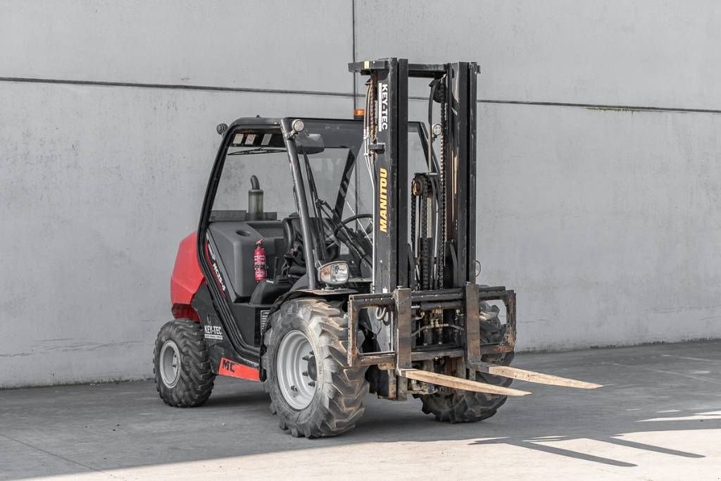 Frontstapler of the type Manitou MC 25-4, Gebrauchtmaschine in Moerbeke (Picture 3)