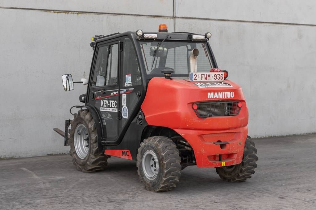 Frontstapler of the type Manitou MC 25-4, Gebrauchtmaschine in Moerbeke (Picture 8)