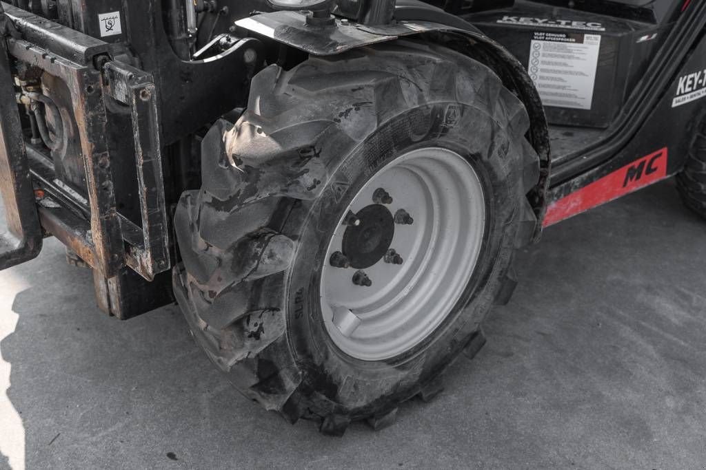 Frontstapler типа Manitou MC 25-4, Gebrauchtmaschine в Moerbeke (Фотография 11)