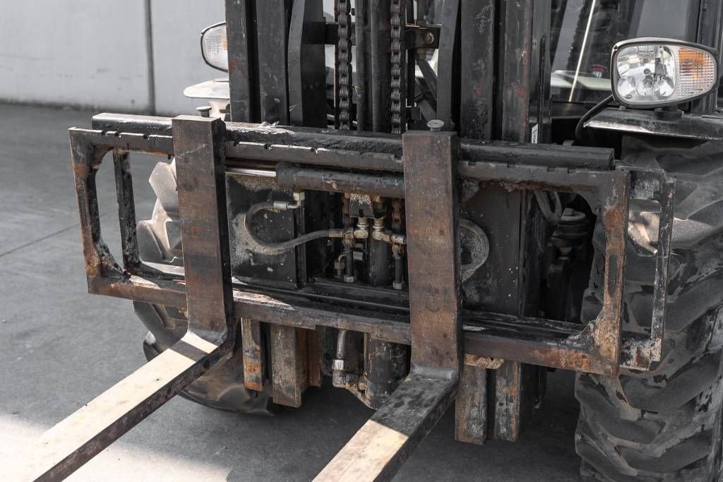 Frontstapler типа Manitou MC 25-4, Gebrauchtmaschine в Moerbeke (Фотография 10)