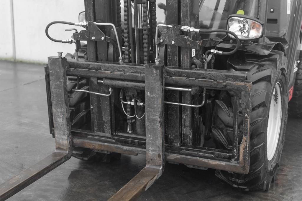 Frontstapler del tipo Manitou MC 30-4 D, Gebrauchtmaschine In Moerbeke (Immagine 10)