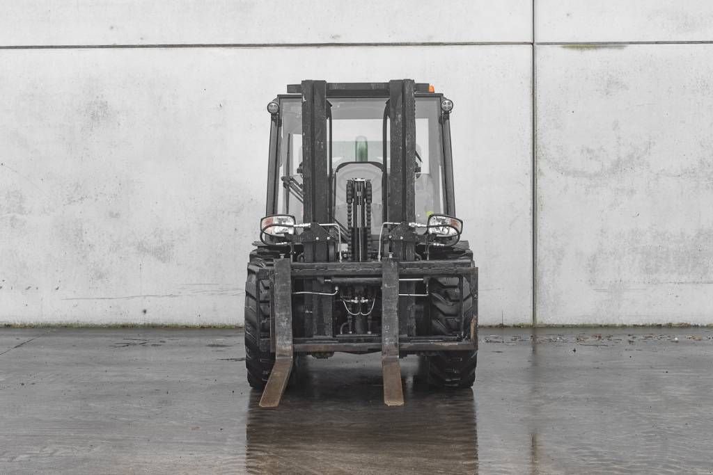 Frontstapler typu Manitou MC 30-4 D, Gebrauchtmaschine v Moerbeke (Obrázok 2)