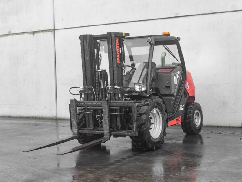 Frontstapler del tipo Manitou MC 30-4 D, Gebrauchtmaschine In Moerbeke (Immagine 1)