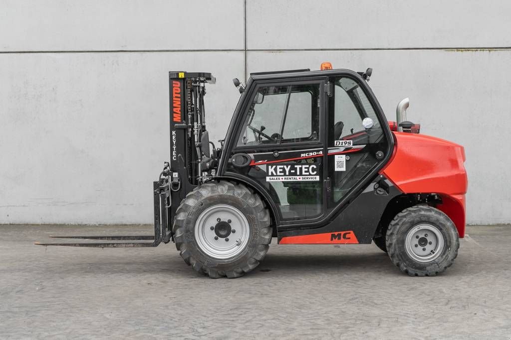 Frontstapler des Typs Manitou MC 30-4, Gebrauchtmaschine in Moerbeke (Bild 4)