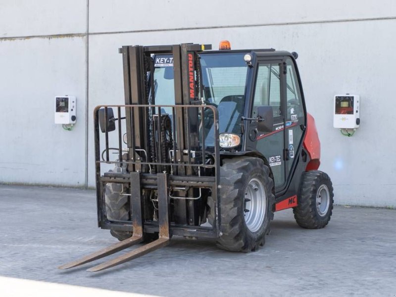 Frontstapler typu Manitou MC 30-4, Gebrauchtmaschine v Moerbeke