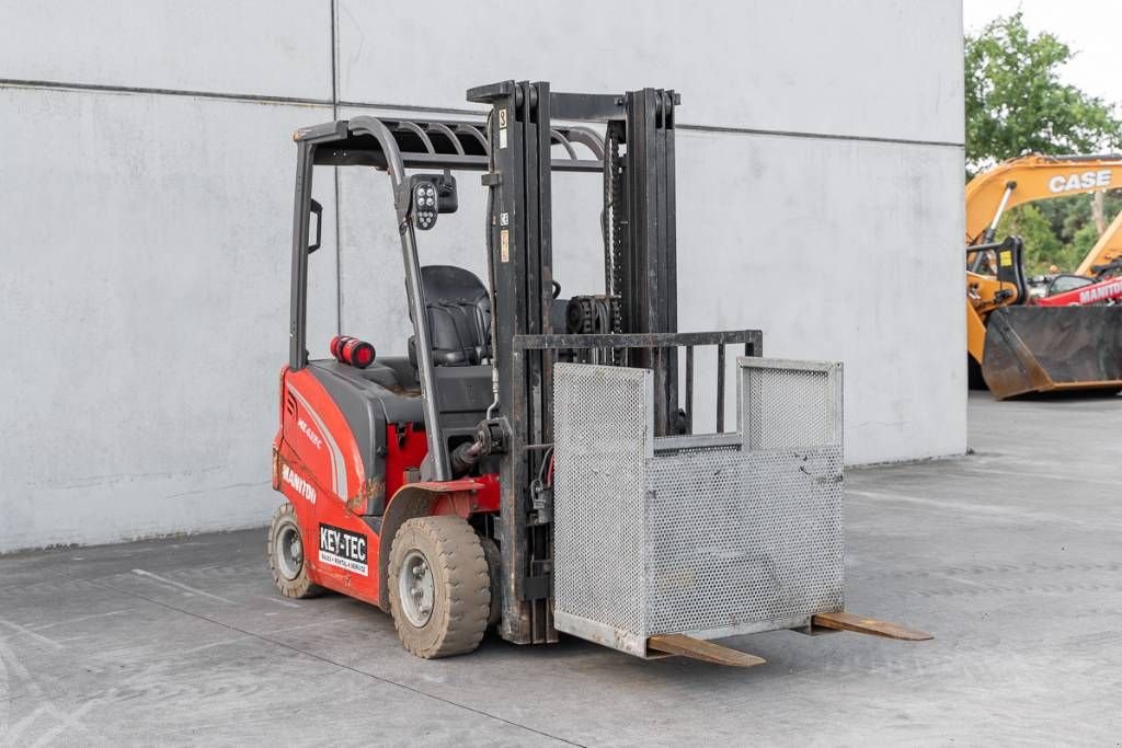 Frontstapler typu Manitou ME 425, Gebrauchtmaschine v Moerbeke (Obrázek 3)