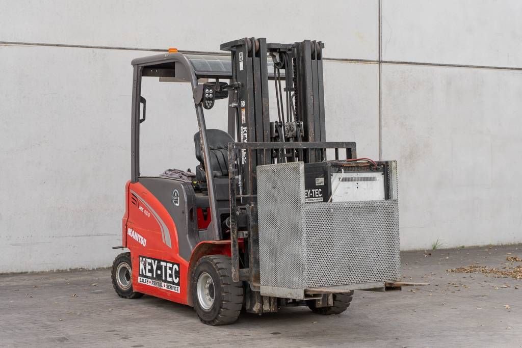 Frontstapler of the type Manitou ME 430, Gebrauchtmaschine in Moerbeke (Picture 3)