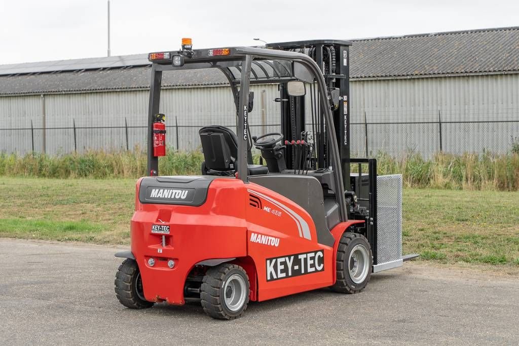 Frontstapler des Typs Manitou ME 435, Neumaschine in Moerbeke (Bild 5)