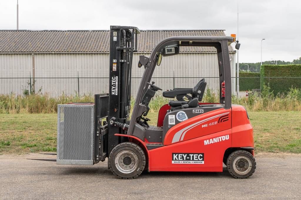 Frontstapler tip Manitou ME 435, Gebrauchtmaschine in Moerbeke (Poză 4)