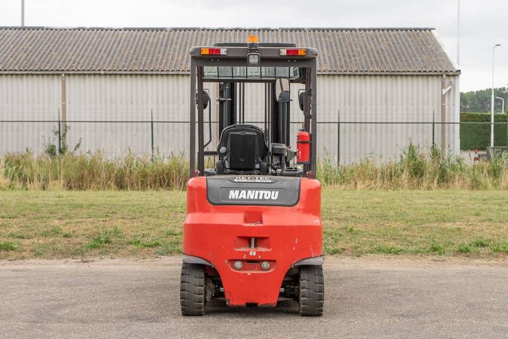 Frontstapler tip Manitou ME 435, Gebrauchtmaschine in Moerbeke (Poză 7)